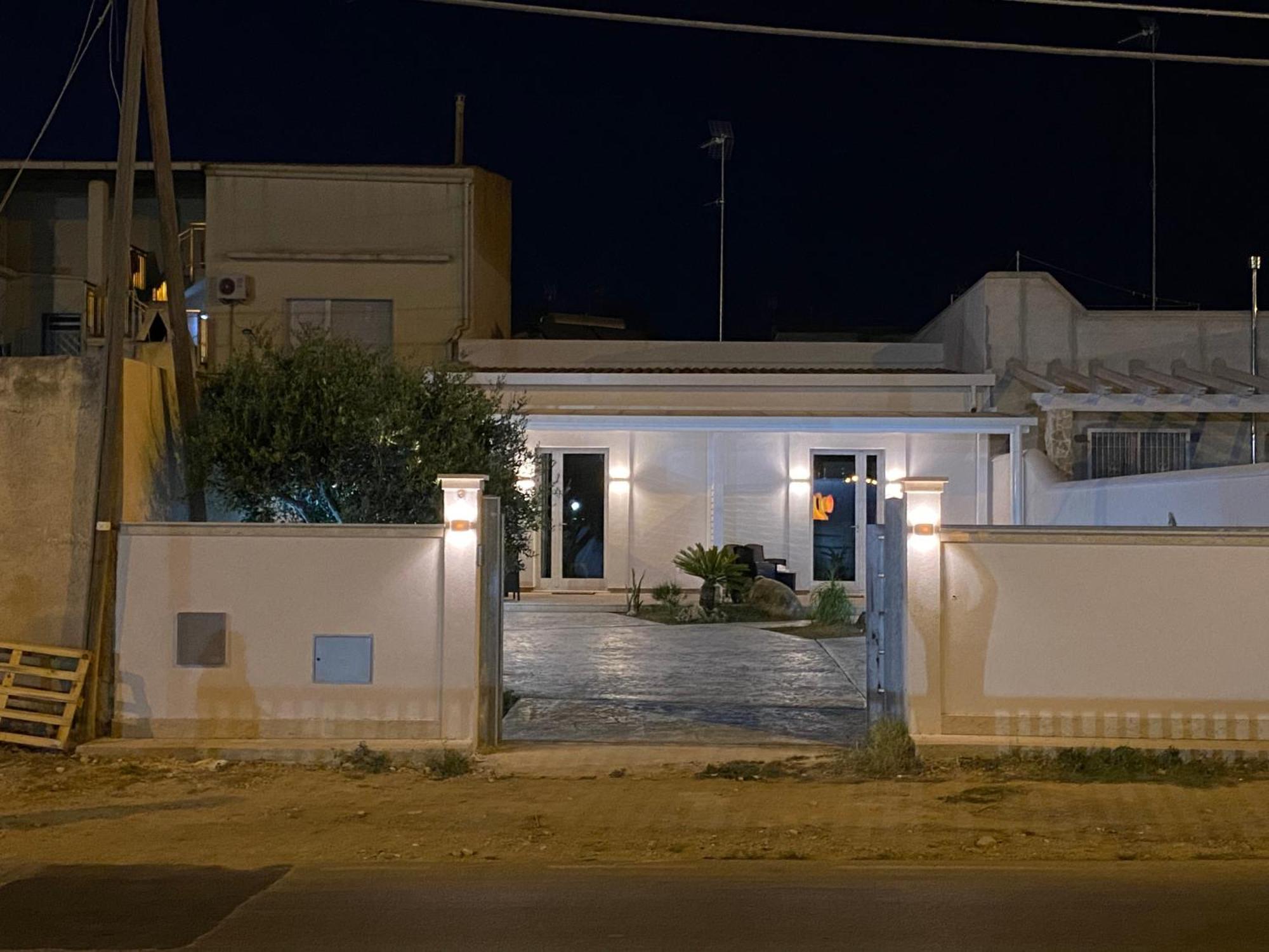 Da Mariano Apartments Mazara del Vallo Luaran gambar