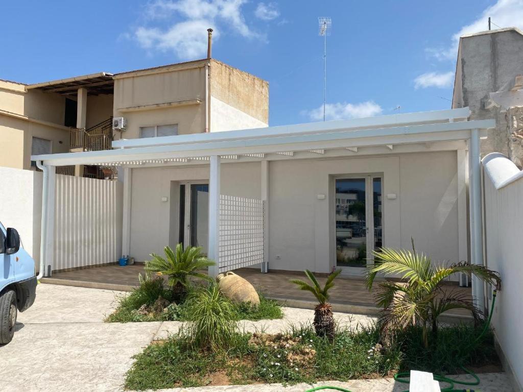 Da Mariano Apartments Mazara del Vallo Luaran gambar