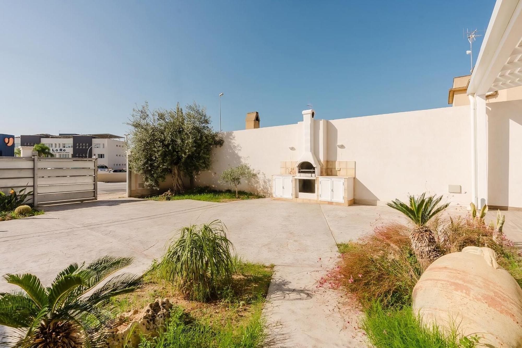 Da Mariano Apartments Mazara del Vallo Luaran gambar